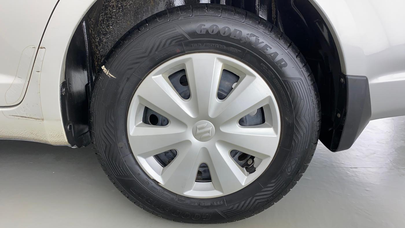2009 Maruti Swift Dzire VXI 1.3, Petrol, Manual, 22,827 km, Left Rear Wheel