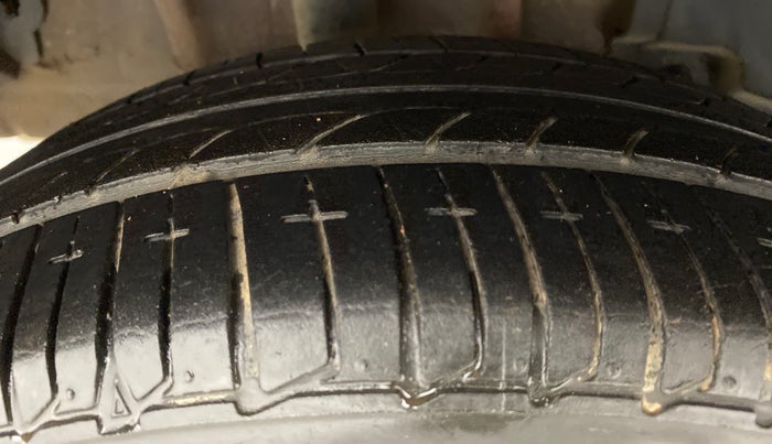 2017 Tata TIGOR Revotron XZA 1.2, Petrol, Automatic, 27,675 km, Right Rear Tyre Tread
