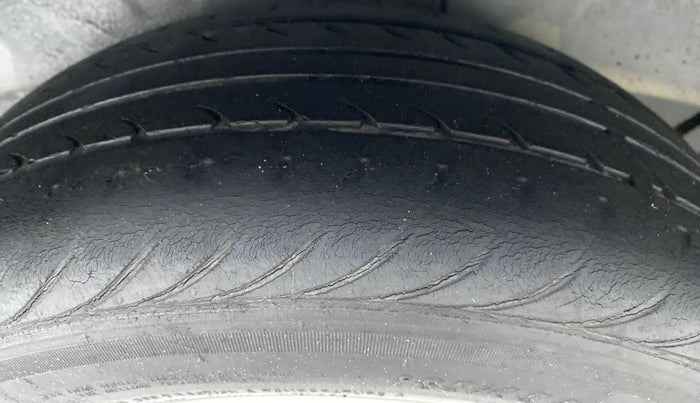 2010 Hyundai i20 ASTA 1.2, Petrol, Manual, 39,910 km, Right Rear Tyre Tread