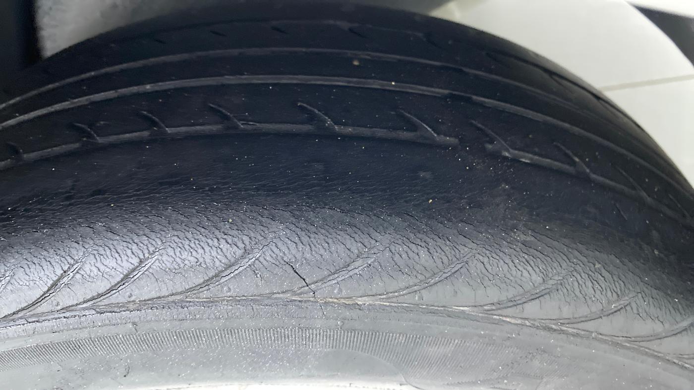 2010 Hyundai i20 ASTA 1.2, Petrol, Manual, 39,910 km, Left Rear Tyre Tread