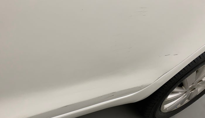 2014 Maruti Swift ZDI, Diesel, Manual, 1,13,644 km, Rear left door - Slightly dented