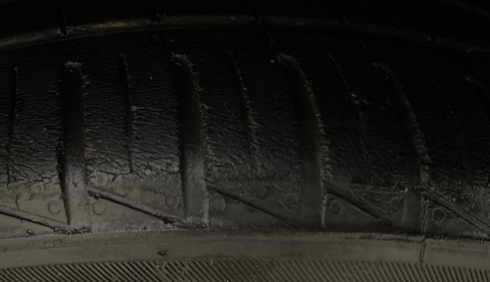 2014 Hyundai Xcent S 1.2, Petrol, Manual, 63,920 km, Right Rear Tyre Tread