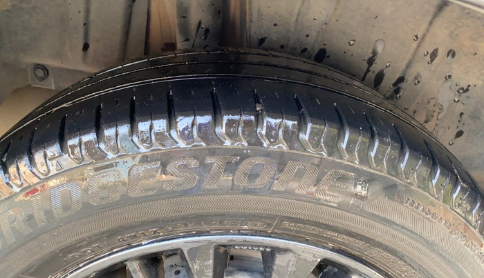 2019 Maruti XL6 ZETA MT, Petrol, Manual, 54,465 km, Right Rear Tyre Tread