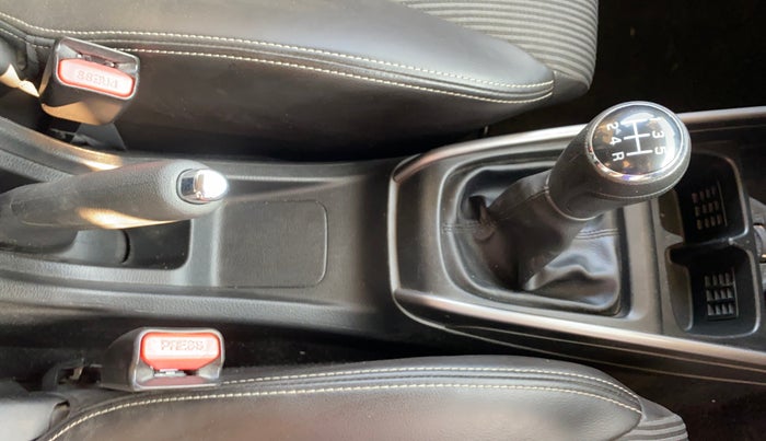 2019 Maruti XL6 ZETA MT, Petrol, Manual, 54,465 km, Gear Lever