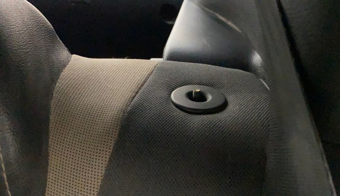 2014 Hyundai Elite i20 MAGNA 1.2, Petrol, Manual, 68,609 km, Second-row left seat - Folding lever not working