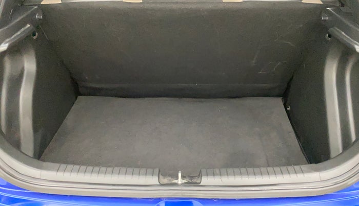 2014 Hyundai Elite i20 MAGNA 1.2, Petrol, Manual, 68,609 km, Dicky (Boot door) - Parcel tray missing