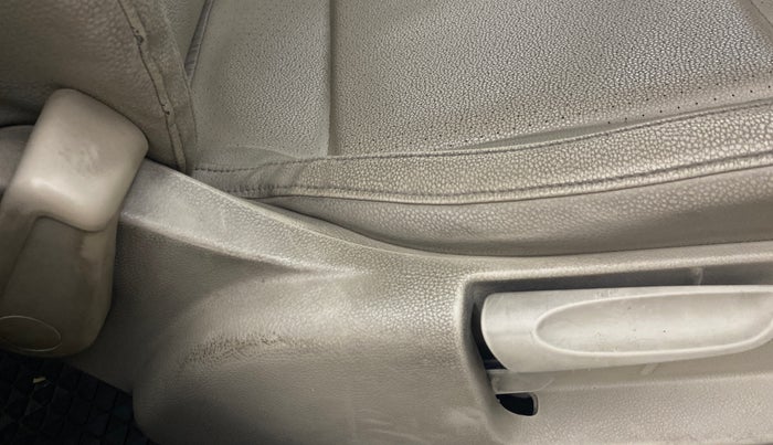 2015 Volkswagen Vento HIGHLINE 1.6 MPI, Petrol, Manual, 57,746 km, Driver Side Adjustment Panel