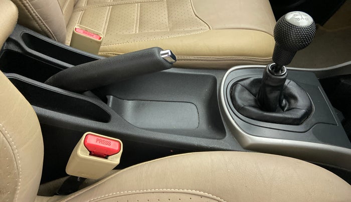 2018 Honda City 1.5L I-VTEC V MT, Petrol, Manual, 63,886 km, Gear Lever