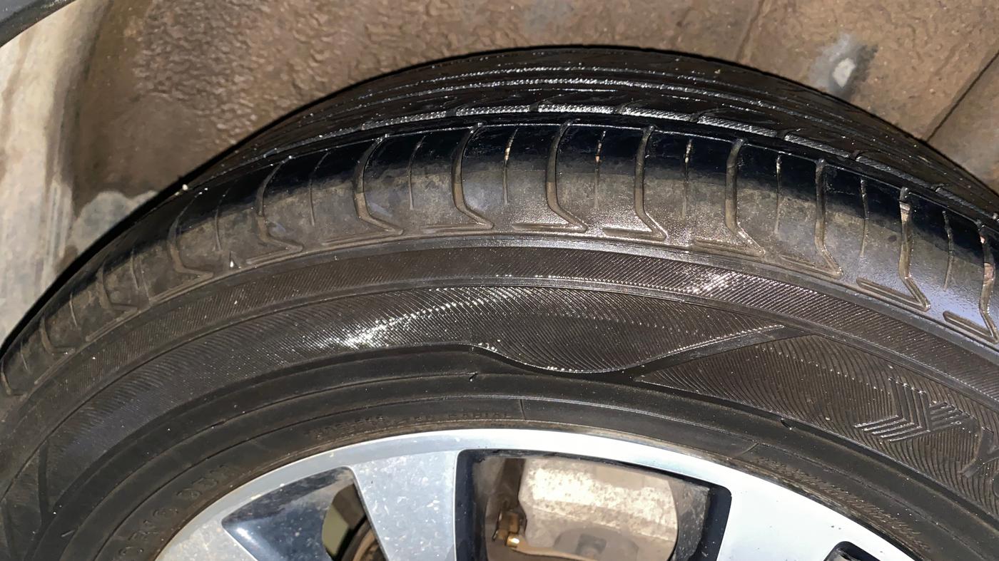 2020 Maruti S Cross ZETA AT 1.5, Petrol, Automatic, 85,969 km, Left Rear Tyre Tread