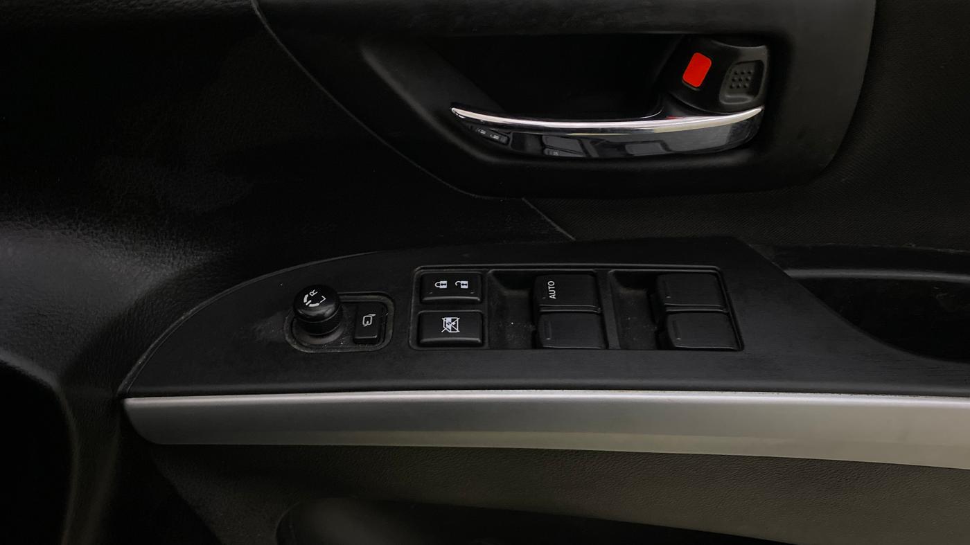 2020 Maruti S Cross ZETA AT 1.5, Petrol, Automatic, 85,969 km, Driver Side Door Panels Control