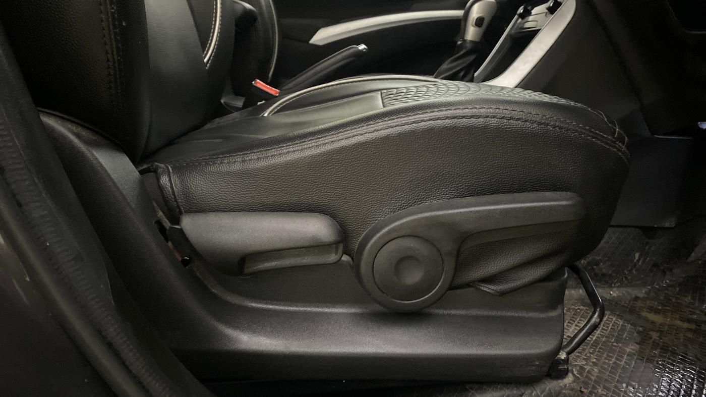 2020 Maruti S Cross ZETA AT 1.5, Petrol, Automatic, 85,969 km, Driver Side Adjustment Panel