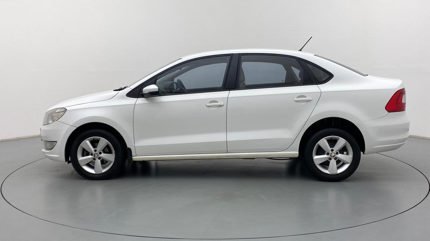 2015 Skoda Rapid 1.5 TDI AT STYLE PLUS, Diesel, Automatic, 35,457 km, Left Side