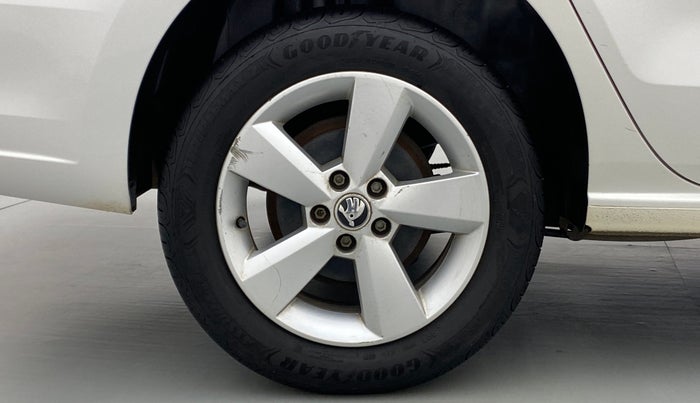 2015 Skoda Rapid 1.5 TDI AT STYLE PLUS, Diesel, Automatic, 35,457 km, Right Rear Wheel
