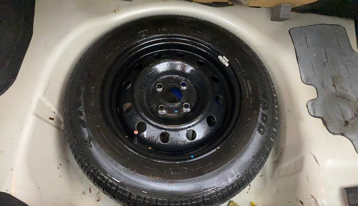 2014 Maruti Swift Dzire VXI, Petrol, Manual, 1,38,507 km, Spare Tyre