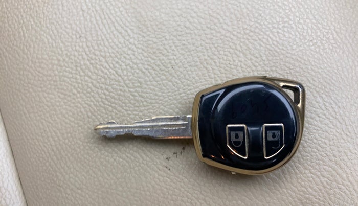 2014 Maruti Swift Dzire VXI, Petrol, Manual, 1,38,507 km, Key Close Up