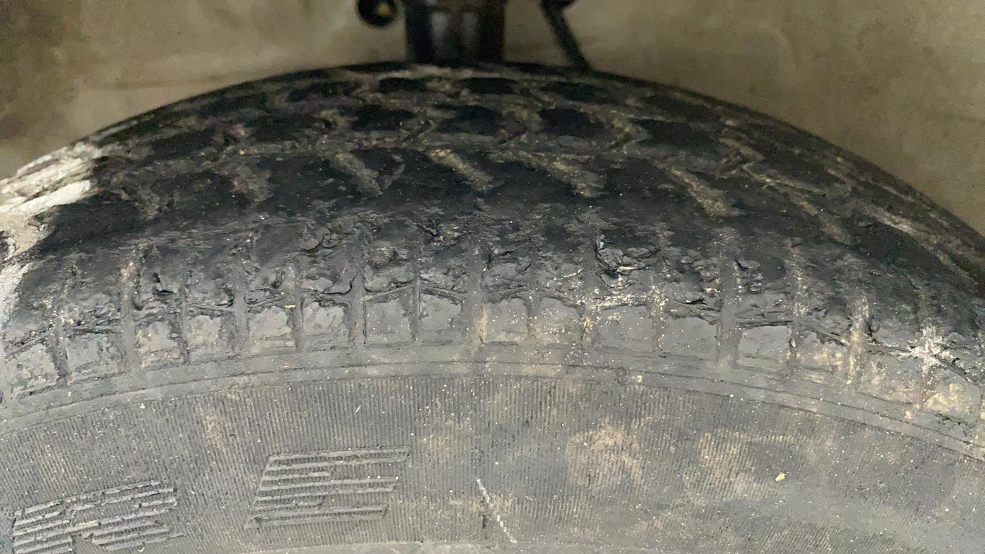 2011 Maruti Ritz VXI, Petrol, Manual, 39,644 km, Left Front Tyre Tread