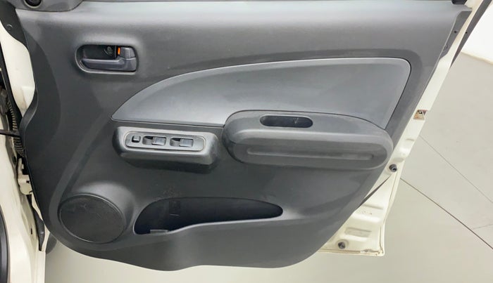 2011 Maruti Ritz VXI, Petrol, Manual, 39,644 km, Driver Side Door Panels Control