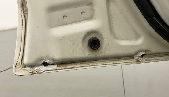 2011 Maruti Ritz VXI, Petrol, Manual, 39,644 km, Front passenger door - Slight discoloration