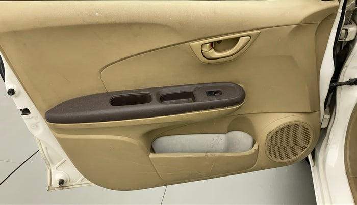 2013 Honda Brio S MT, Petrol, Manual, 59,640 km, Front passenger door - Trim has minor damage