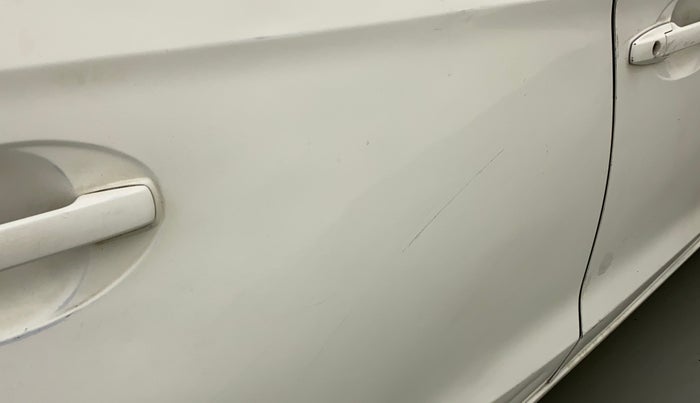 2013 Honda Brio S MT, Petrol, Manual, 59,640 km, Right rear door - Minor scratches