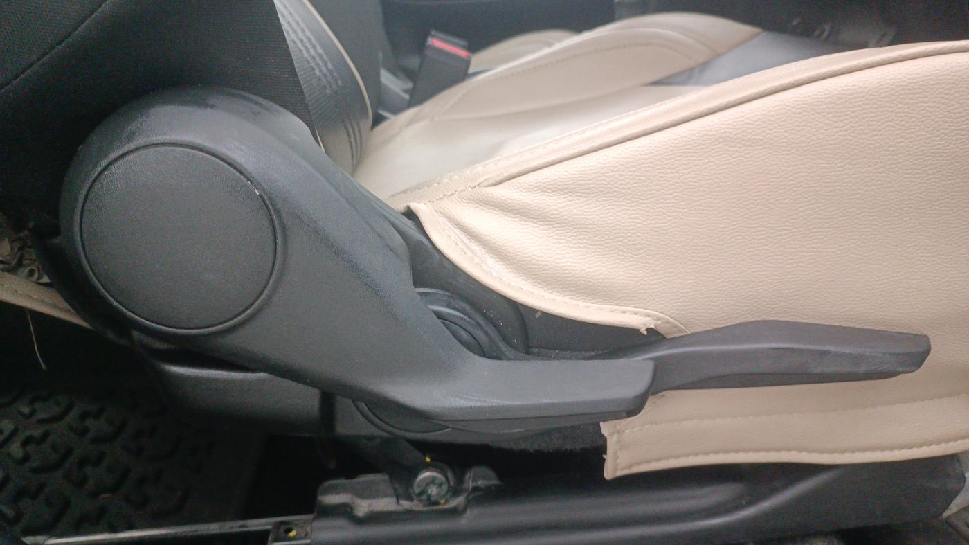 2024 Toyota Glanza G, Petrol, Manual, 34,703 km, Driver Side Adjustment Panel