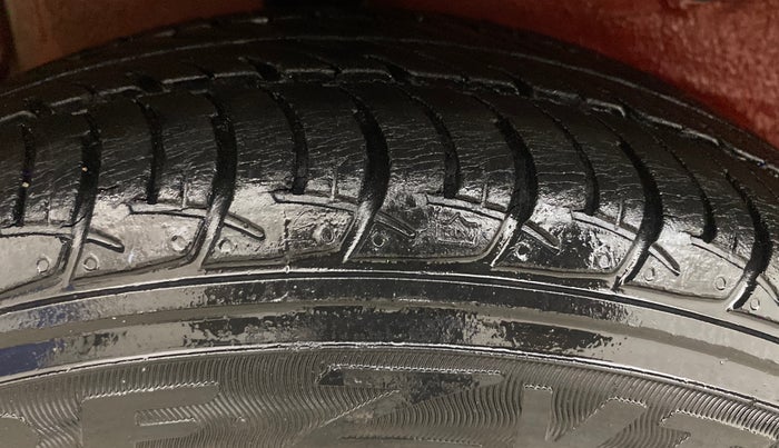 2014 Maruti Celerio VXI AMT, Petrol, Automatic, 30,891 km, Right Rear Tyre Tread