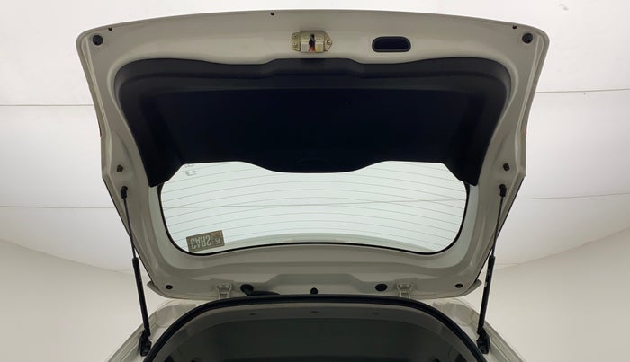 2021 Maruti Vitara Brezza VXI AT SHVS, Petrol, Automatic, 26,699 km, Boot Door Open