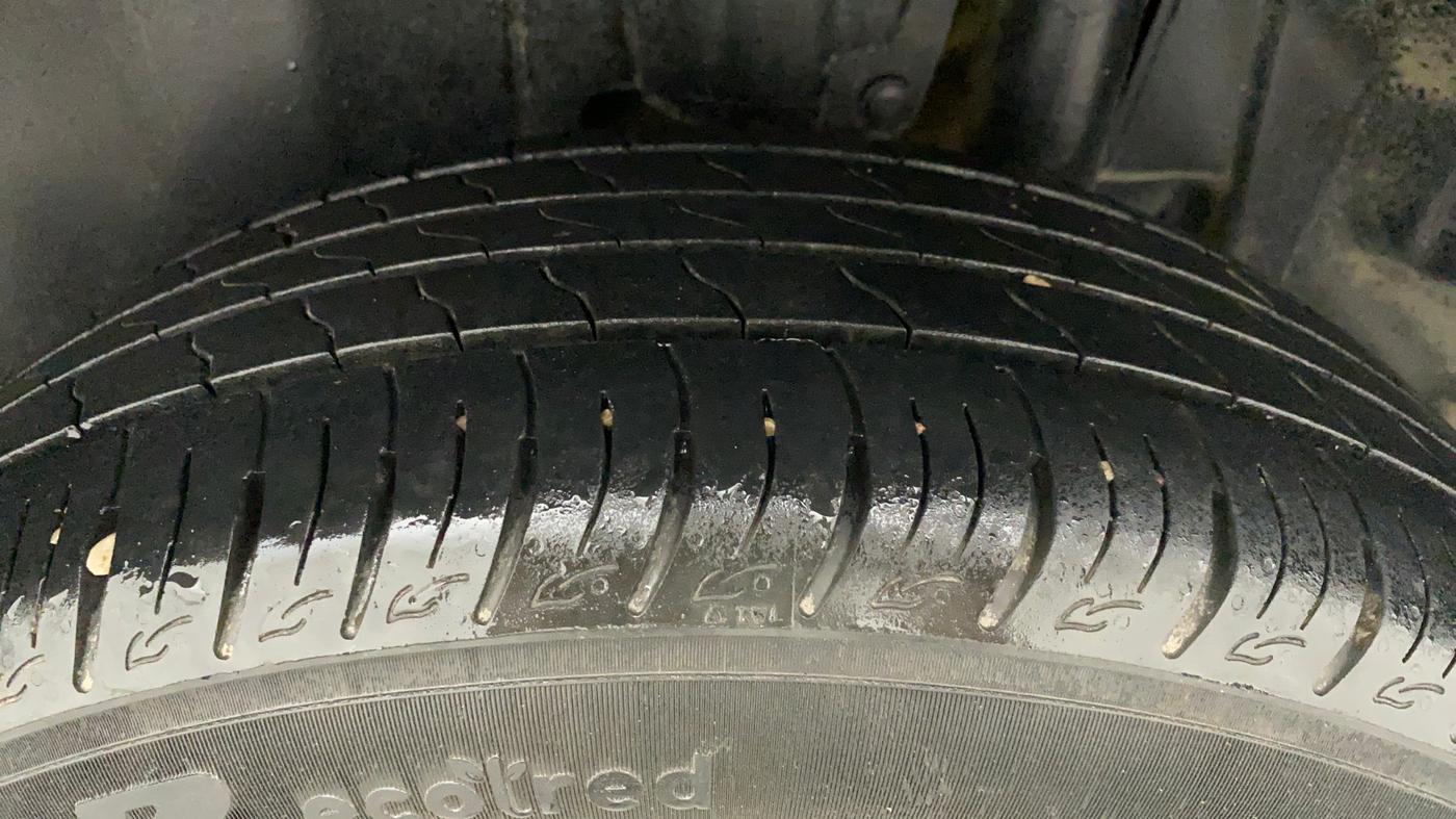 2021 Maruti Vitara Brezza VXI AT SHVS, Petrol, Automatic, 26,699 km, Left Rear Tyre Tread