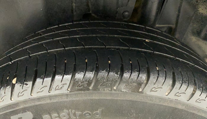 2021 Maruti Vitara Brezza VXI AT SHVS, Petrol, Automatic, 26,699 km, Left Rear Tyre Tread