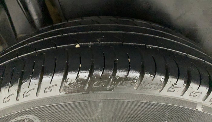 2021 Maruti Vitara Brezza VXI AT SHVS, Petrol, Automatic, 26,699 km, Right Rear Tyre Tread