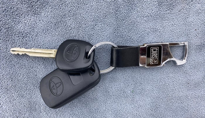 2017 Toyota Etios GX, Petrol, Manual, 25,310 km, Key Close Up