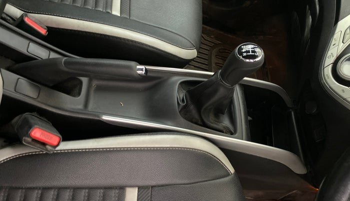 2018 Maruti Baleno ALPHA PETROL 1.2, Petrol, Manual, 29,412 km, Gear Lever