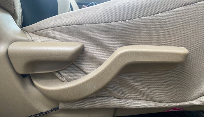 2014 Honda Amaze 1.5L I-DTEC S, Diesel, Manual, 76,839 km, Driver Side Adjustment Panel