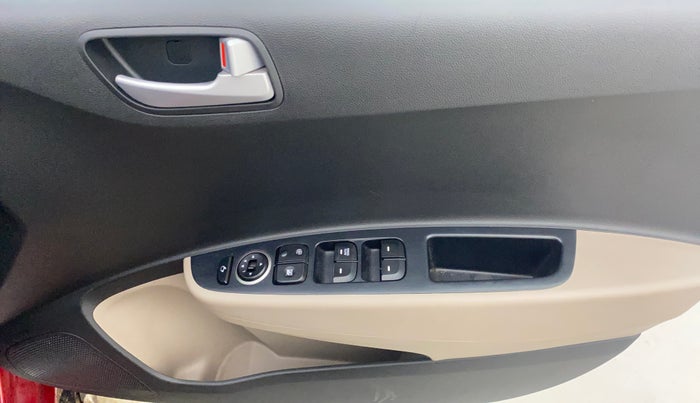 2017 Hyundai Grand i10 SPORTZ AT 1.2 KAPPA VTVT, Petrol, Automatic, 35,406 km, Driver Side Door Panels Control