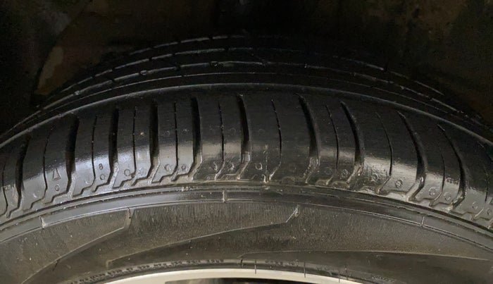 2016 Hyundai i20 Active 1.2 SX, Petrol, Manual, 61,801 km, Right Rear Tyre Tread