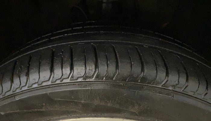 2016 Hyundai i20 Active 1.2 SX, Petrol, Manual, 61,801 km, Right Front Tyre Tread