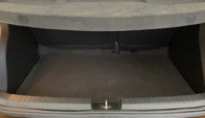 2016 Hyundai i20 Active 1.2 SX, Petrol, Manual, 61,801 km, Boot Inside