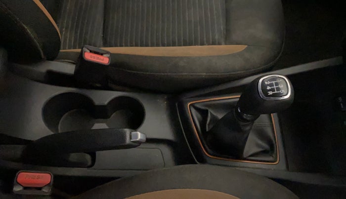 2016 Hyundai i20 Active 1.2 SX, Petrol, Manual, 61,801 km, Gear Lever