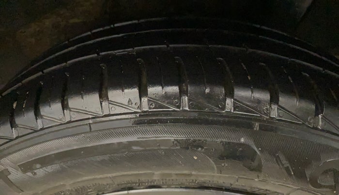 2021 Hyundai GRAND I10 NIOS SPORTZ AMT 1.2 KAPPA VTVT, Petrol, Automatic, 30,053 km, Left Rear Tyre Tread