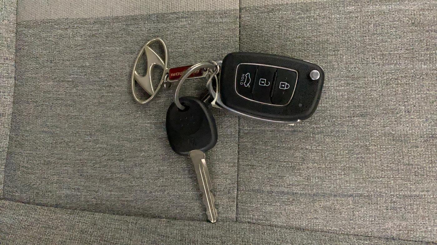 2021 Hyundai GRAND I10 NIOS SPORTZ AMT 1.2 KAPPA VTVT, Petrol, Automatic, 30,053 km, Key Close Up