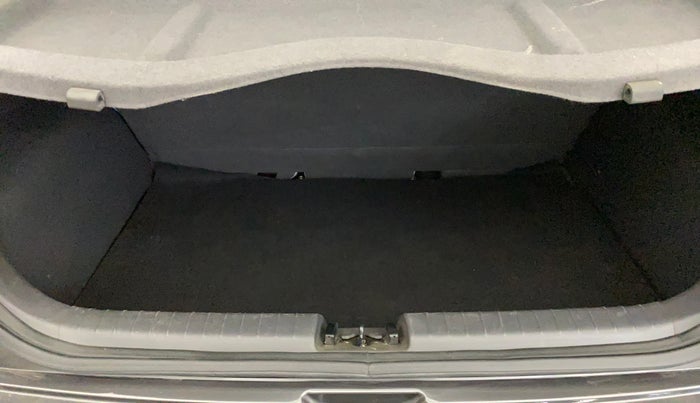 2021 Hyundai GRAND I10 NIOS SPORTZ AMT 1.2 KAPPA VTVT, Petrol, Automatic, 30,053 km, Boot Inside