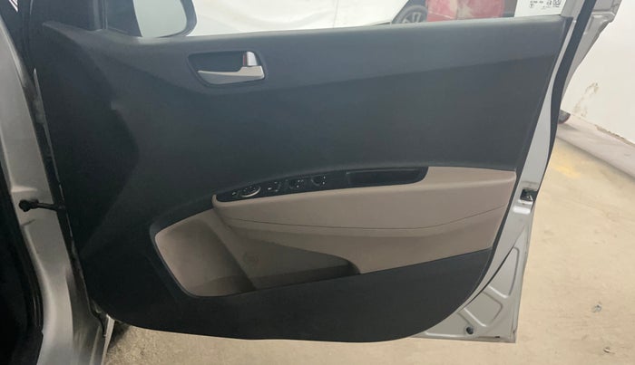 2018 Hyundai Grand i10 SPORTZ AT 1.2 KAPPA VTVT, Petrol, Automatic, 63,474 km, Driver Side Door Panels Control
