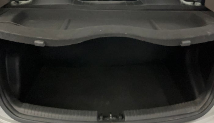 2018 Hyundai Grand i10 SPORTZ AT 1.2 KAPPA VTVT, Petrol, Automatic, 63,474 km, Boot Inside