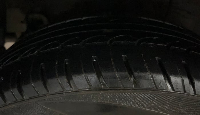 2018 Hyundai Grand i10 SPORTZ AT 1.2 KAPPA VTVT, Petrol, Automatic, 63,474 km, Right Rear Tyre Tread