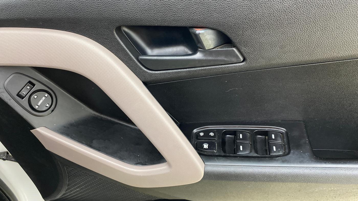 2018 Hyundai Creta E PLUS 1.6 PETROL, Petrol, Manual, 59,504 km, Driver Side Door Panels Control