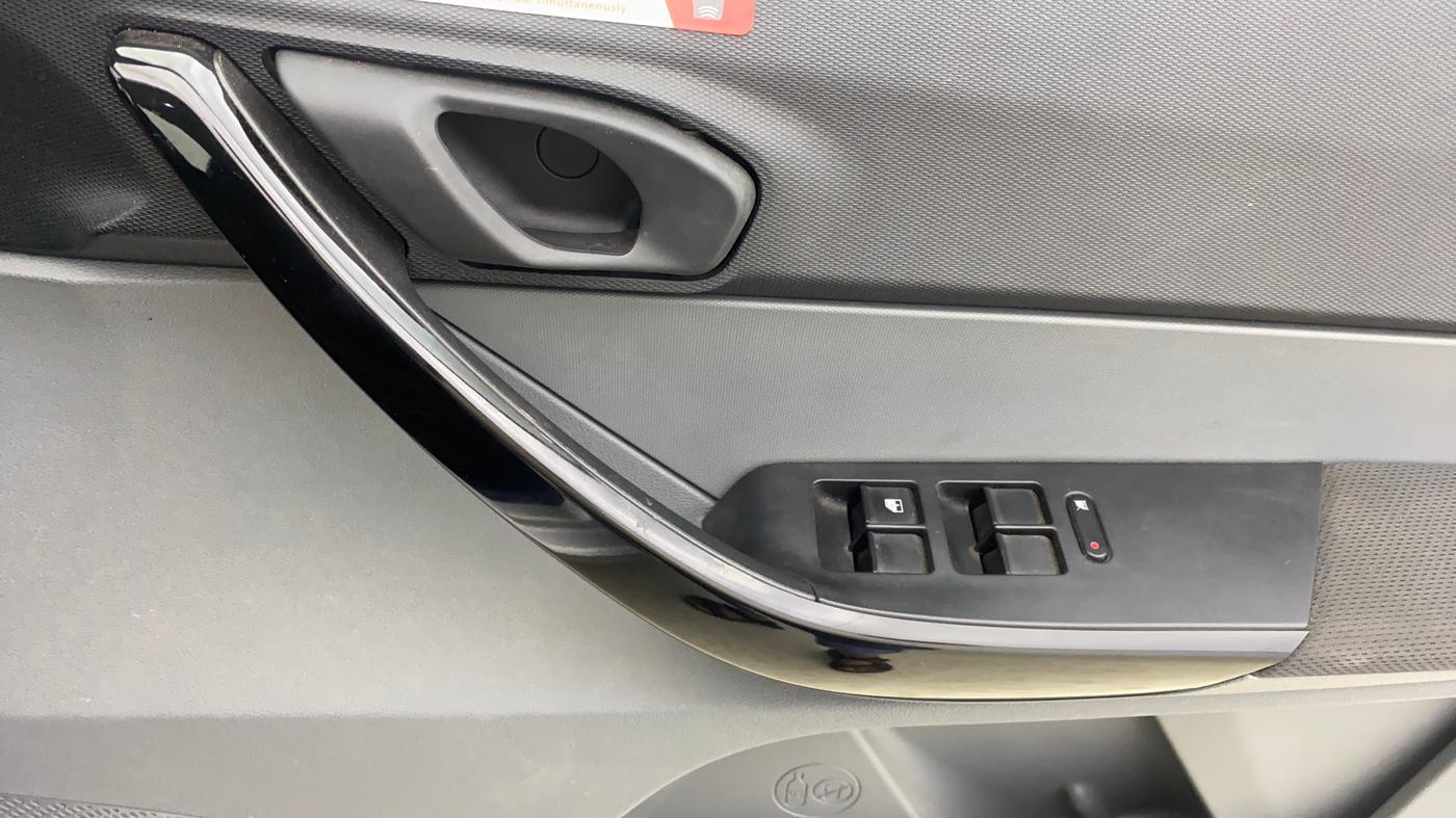 2018 Tata TIGOR XTA PETROL, Petrol, Automatic, 11,053 km, Driver Side Door Panels Control