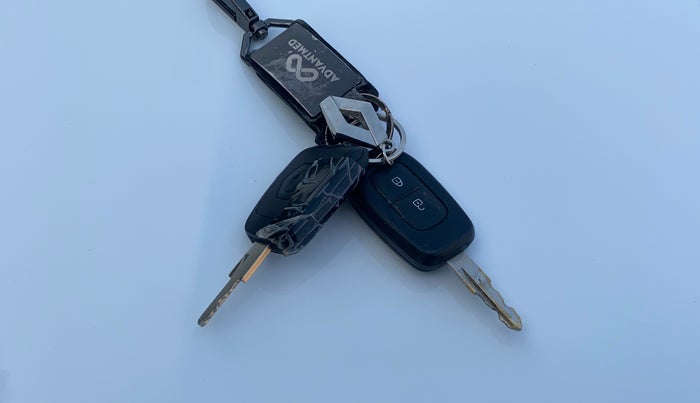 2016 Renault Kwid RXL, Petrol, Manual, 66,887 km, Key Close Up