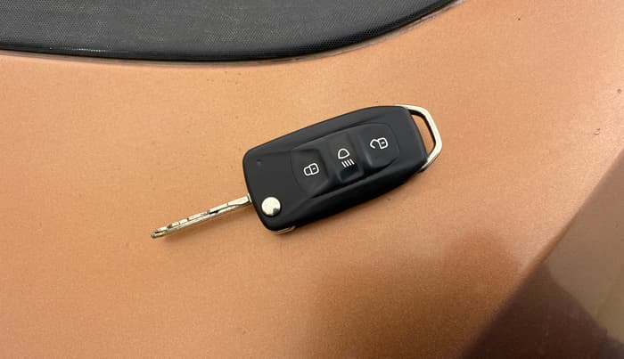 2017 Tata TIGOR XT PETROL, Petrol, Manual, 37,811 km, Key Close Up