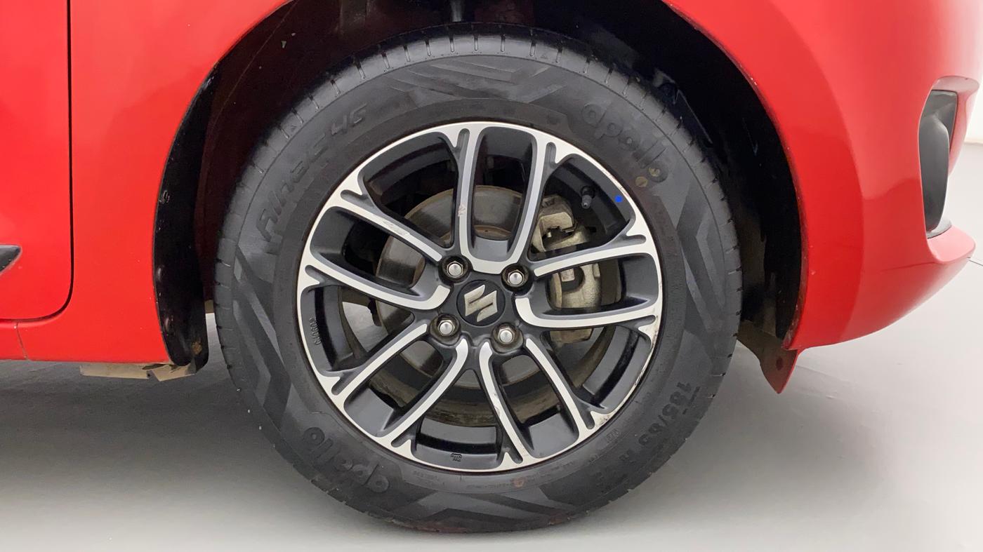 2021 Maruti Swift ZXI PLUS AMT DUAL TONE, Petrol, Automatic, 24,487 km, Right Front Wheel