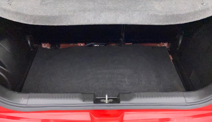 2021 Maruti Swift ZXI PLUS AMT DUAL TONE, Petrol, Automatic, 24,487 km, Boot Inside